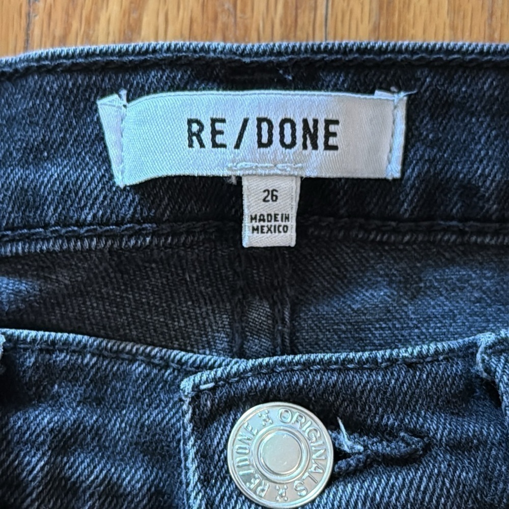 Re/Done sz 26 button fly Black Denim Jeans raw edge great pre owned condition - Picture 3 of 7